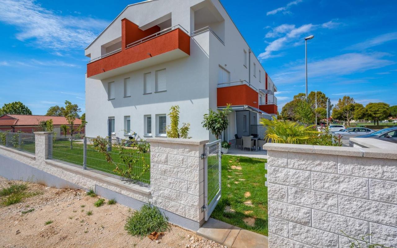Sofia House With Apartment Umag Exteriör bild