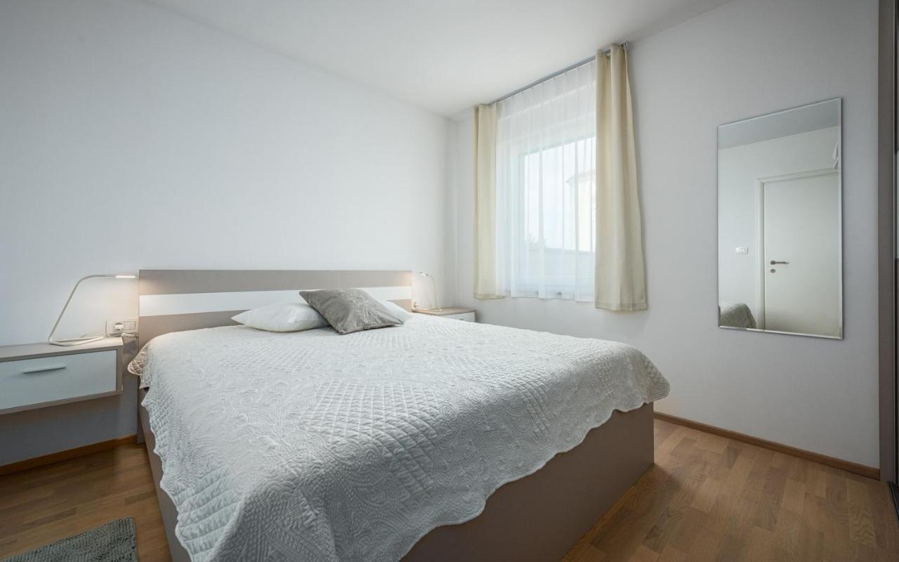 Sofia House With Apartment Umag Exteriör bild