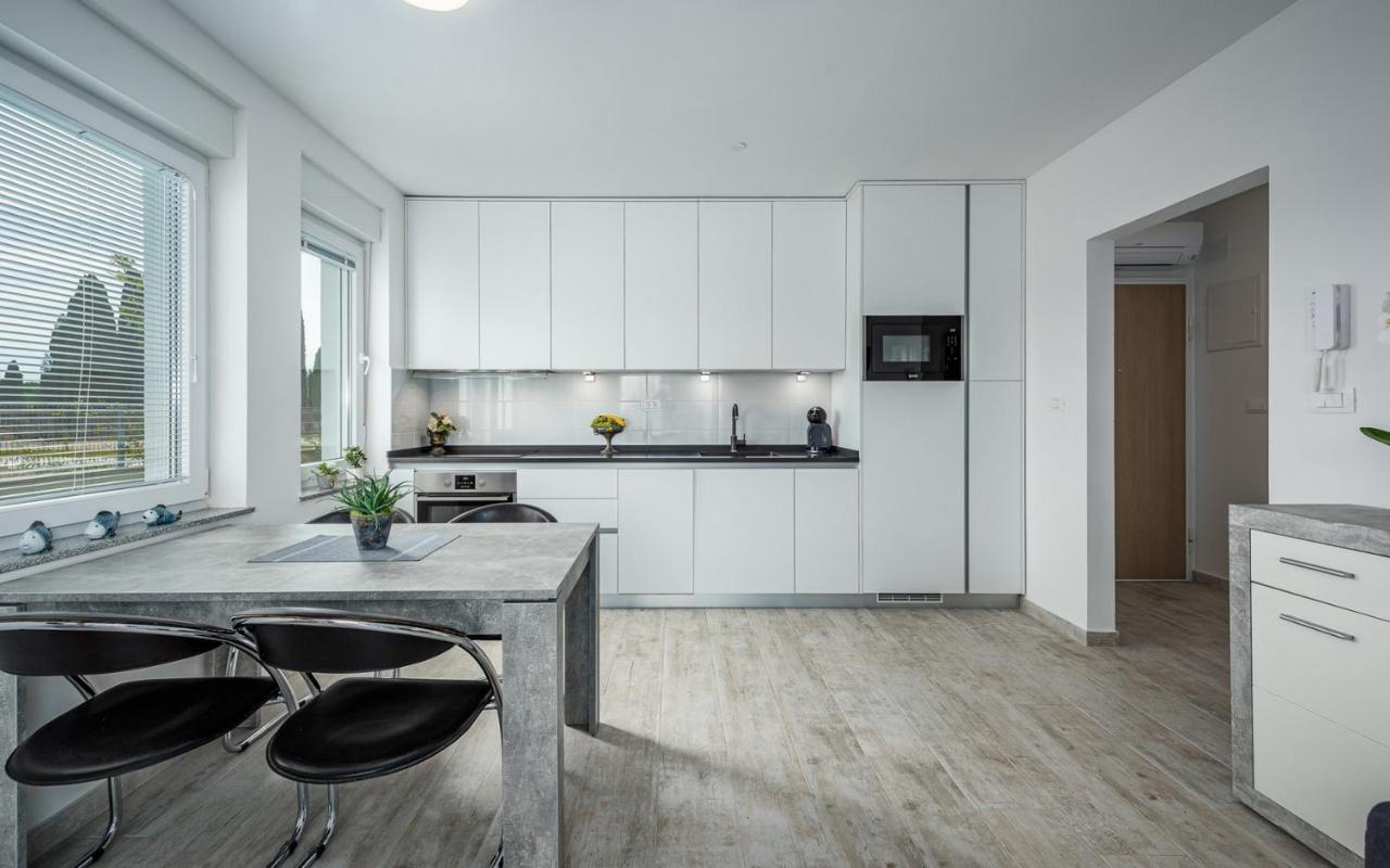 Sofia House With Apartment Umag Exteriör bild