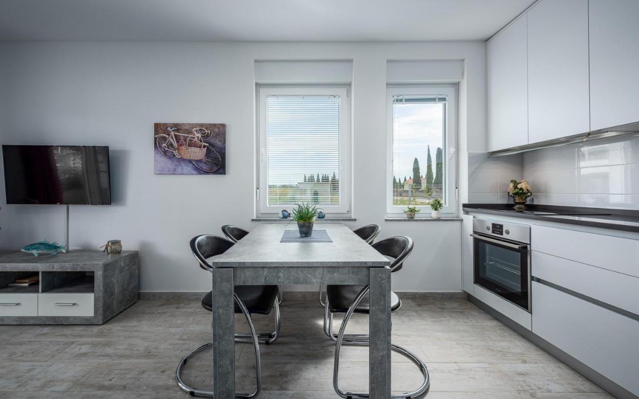 Sofia House With Apartment Umag Exteriör bild